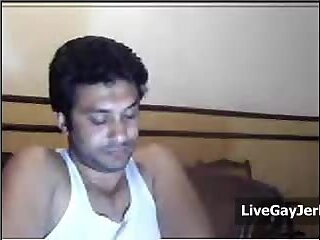 Pakistani Guy Farhan jerking on webcam